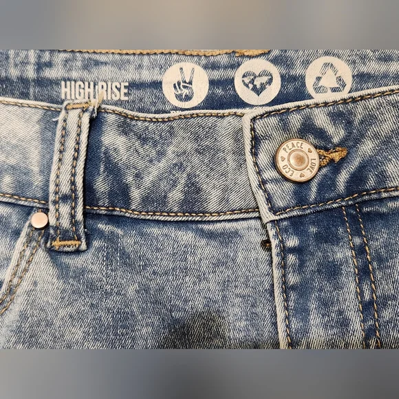 REWASH Paris Collection Highrise Kick Bell Crop - Picture 4 of 8